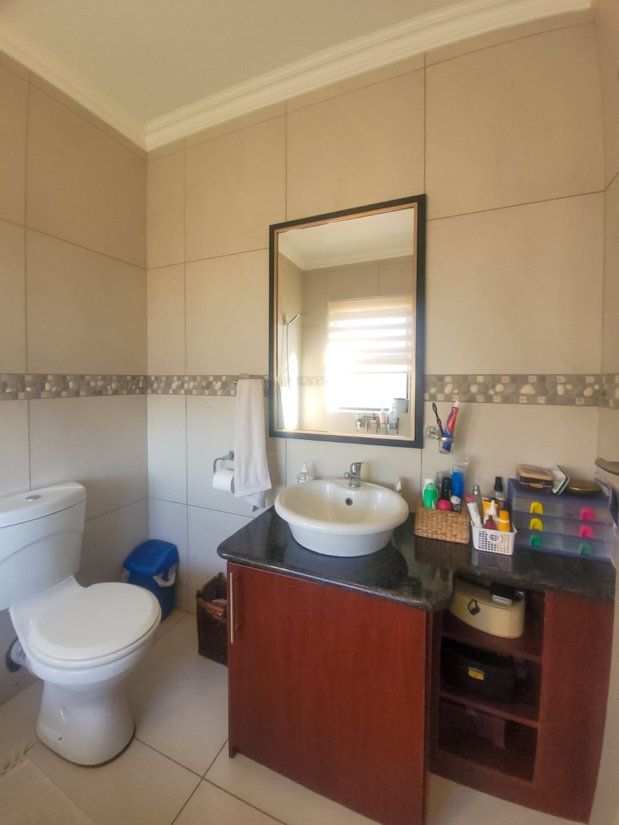 3 Bedroom Property for Sale in Van Der Hoff Park North West